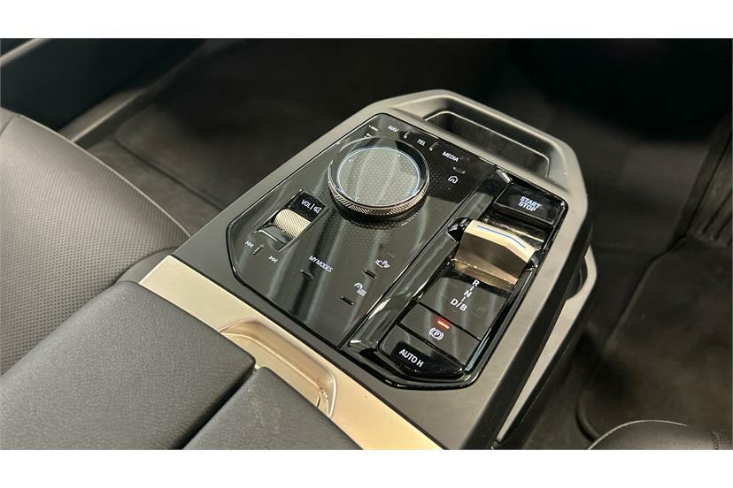BMW iX Ix M60 Black #10