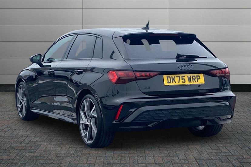Audi A3 1.5 Tfsi 150 Black Edition S Tronic DK75WRP Black #3