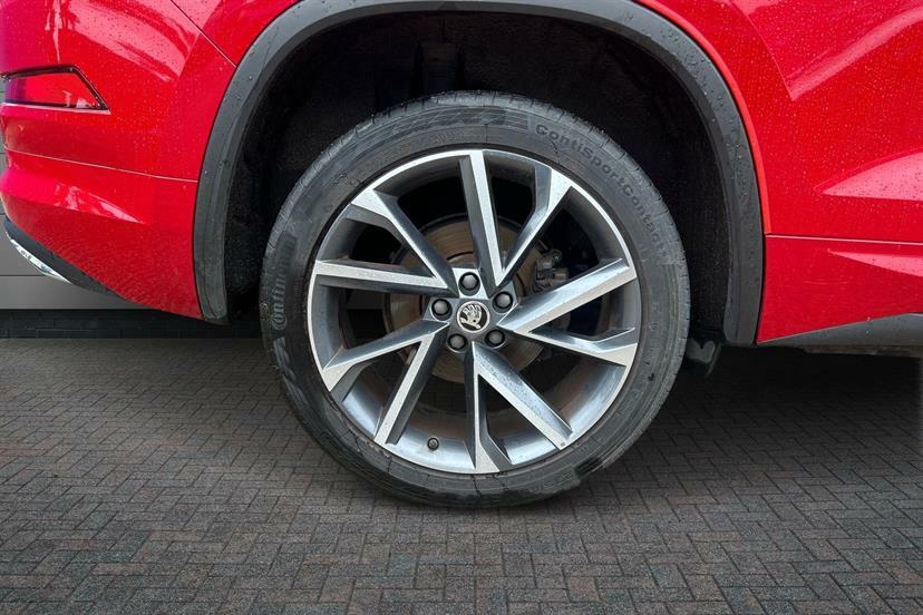 Skoda Kodiaq 2.0 Tdi 200 Sport Line 4X4 Dsg 7 Seat Red #5