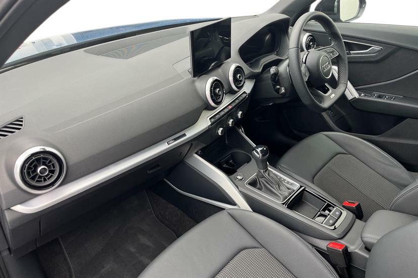 Audi Q2 35 Tfsi Black Edition S Tronic Blue #2