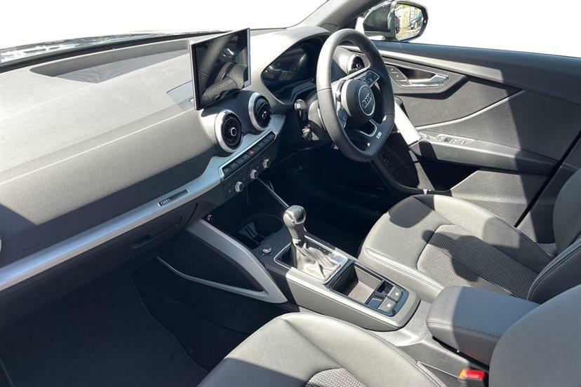 Audi Q2 35 Tfsi Black Edition S Tronic Grey #2