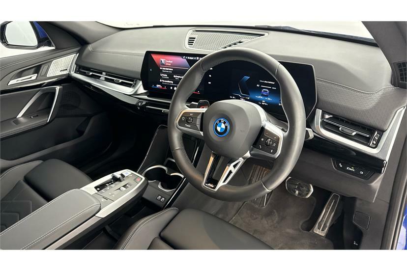 BMW iX2 150Kw Edrive20 M Sport 65Kwh Blue #6