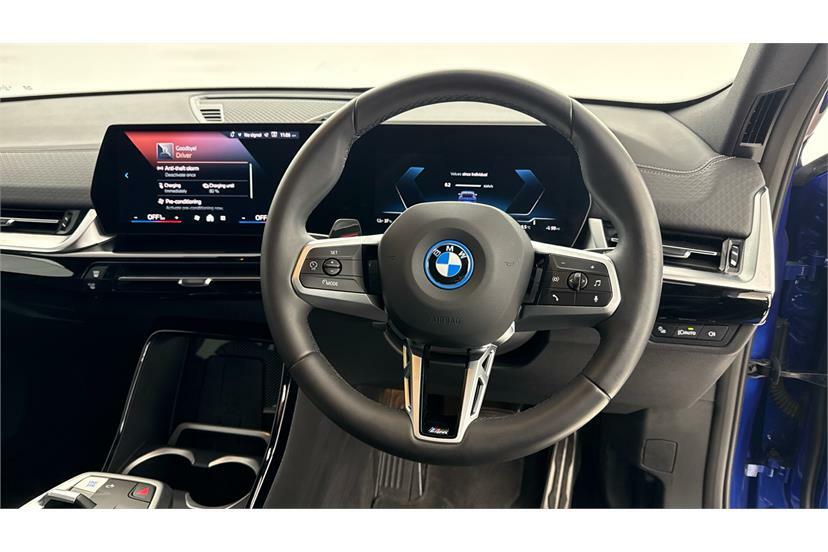 BMW iX2 150Kw Edrive20 M Sport 65Kwh Blue #5