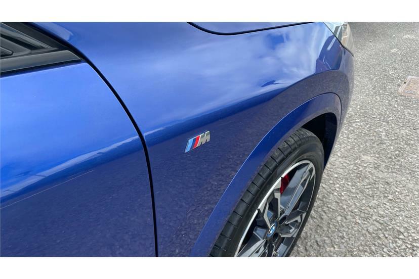 BMW iX2 Shadow Edition Red #22