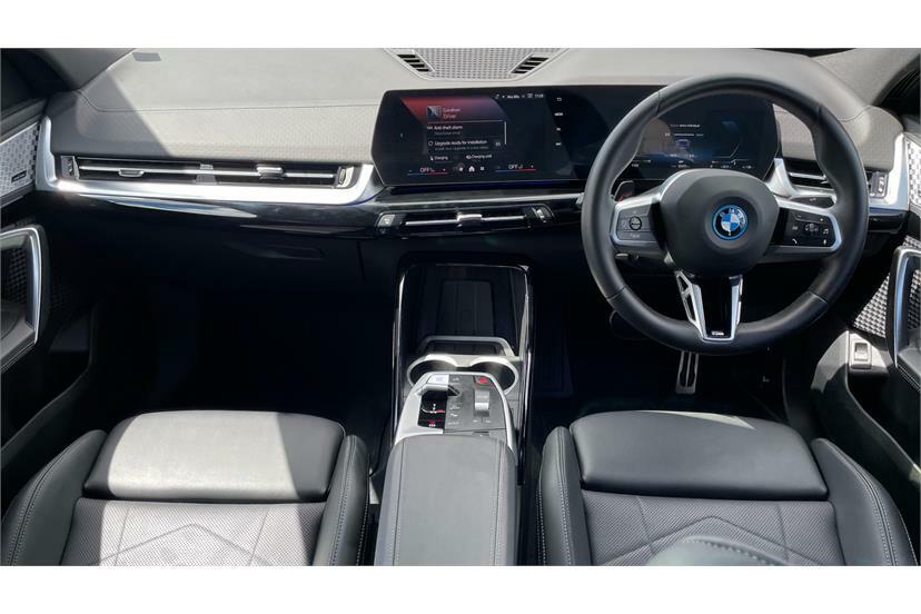 BMW iX2 150Kw Edrive20 M Sport 65Kwh Blue #4