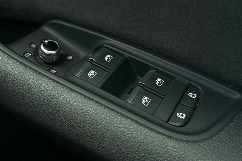 Audi Q7 Suv Black #28