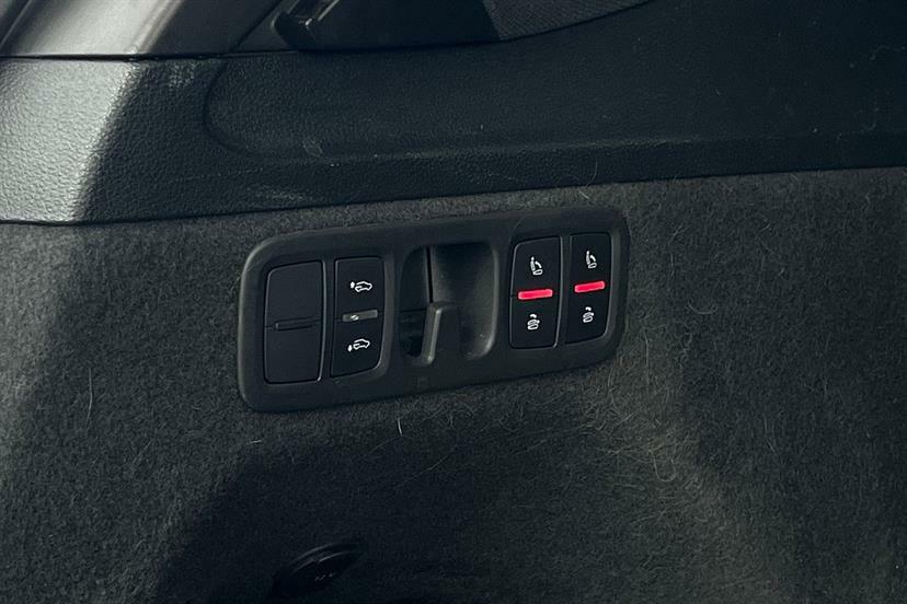 Audi Q7 Suv Black #30