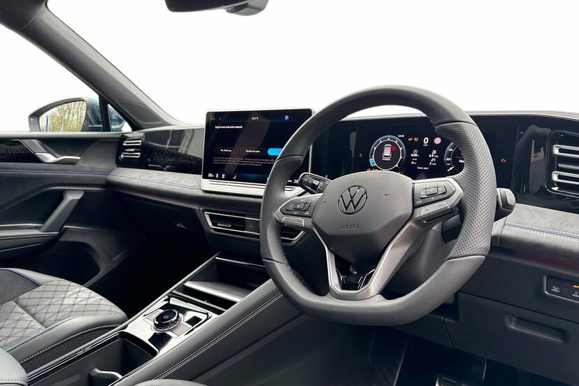 Volkswagen Tiguan 1.5 Etsi Mhev R-line Suv Hybrid Dsg 15 MT26PXL Blue #6