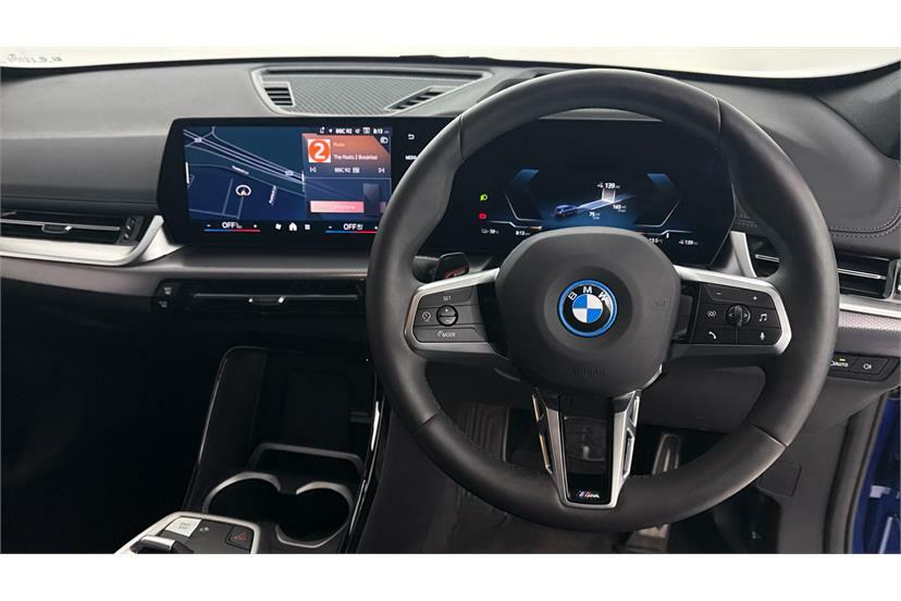 BMW iX1 150Kw Edrive20 M Sport 65Kwh Blue #5