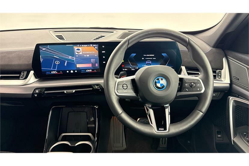 BMW iX1 150Kw Edrive20 M Sport 65Kwh Blue #4