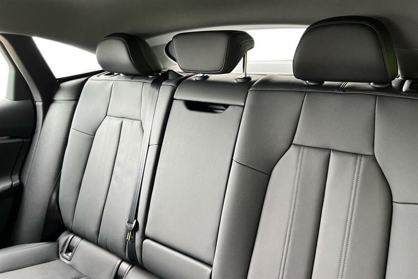 Audi A6 210Kw 83Kwh Sport Sv Black #5