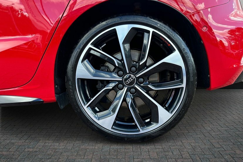 Audi S3 2.0 Tfsi Black Edition Sportback S Tron Red #5