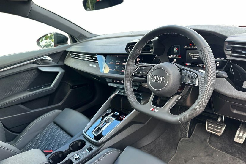 Audi S3 2.0 Tfsi Black Edition Sportback S Tron Red #6