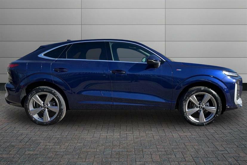 Audi Q3 1.5 Tfsi S Line S Tronic Blue #4