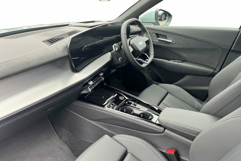 Audi Q3 1.5 Tfsi S Line Sportback S Tronic 150 DA26UZB Grey #2