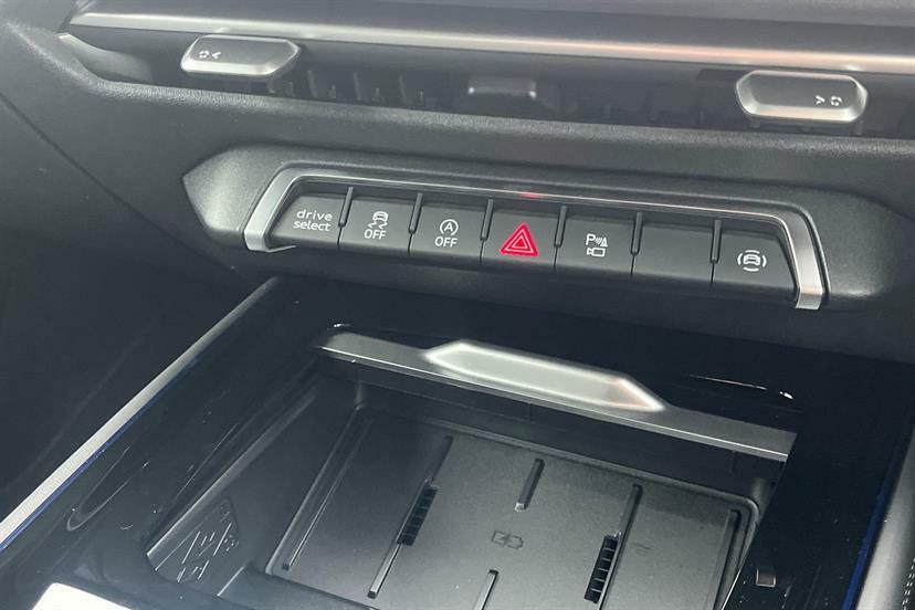 Audi Q3 1.5 E-hybrid Launch Edition Plus S Tronic Grey #23