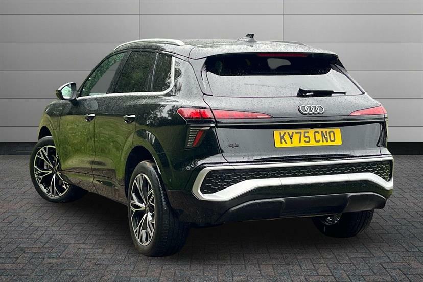 Audi Q3 1.5 E-hybrid S Line S Tronic Black #3