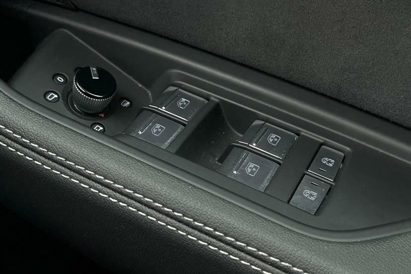 Audi Q8 e tron Black Edition Grey #25