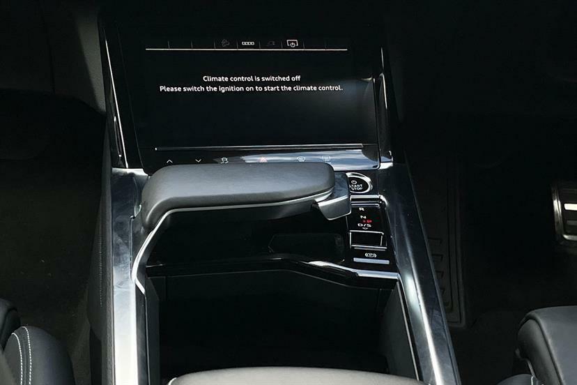 Audi Q8 e tron Black Edition Grey #38