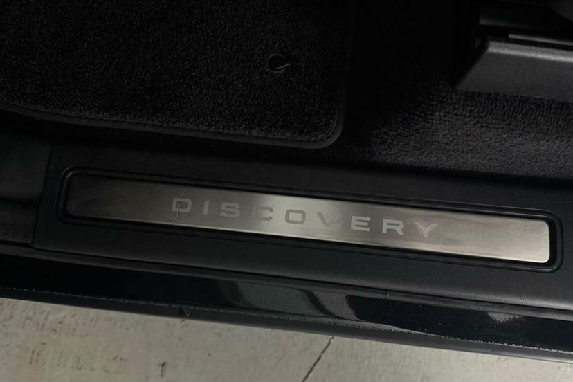 Land Rover Discovery Dynamic Hse Black #24