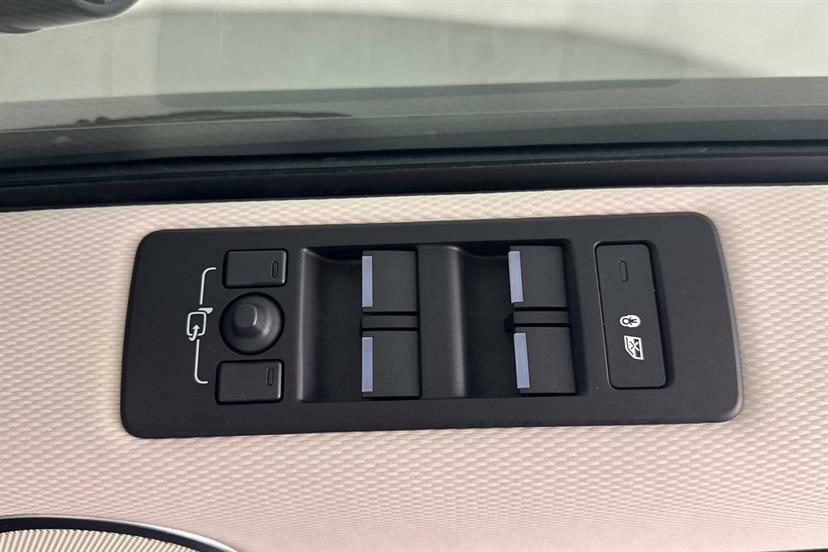 Land Rover Discovery Dynamic Hse Black #25