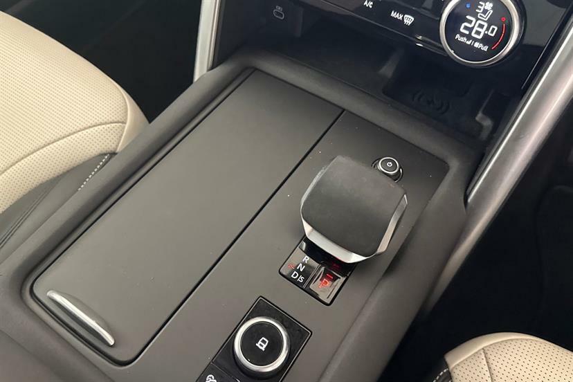 Land Rover Discovery Dynamic Hse Black #13