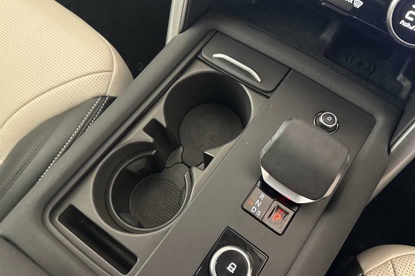 Land Rover Discovery Dynamic Hse Black #32