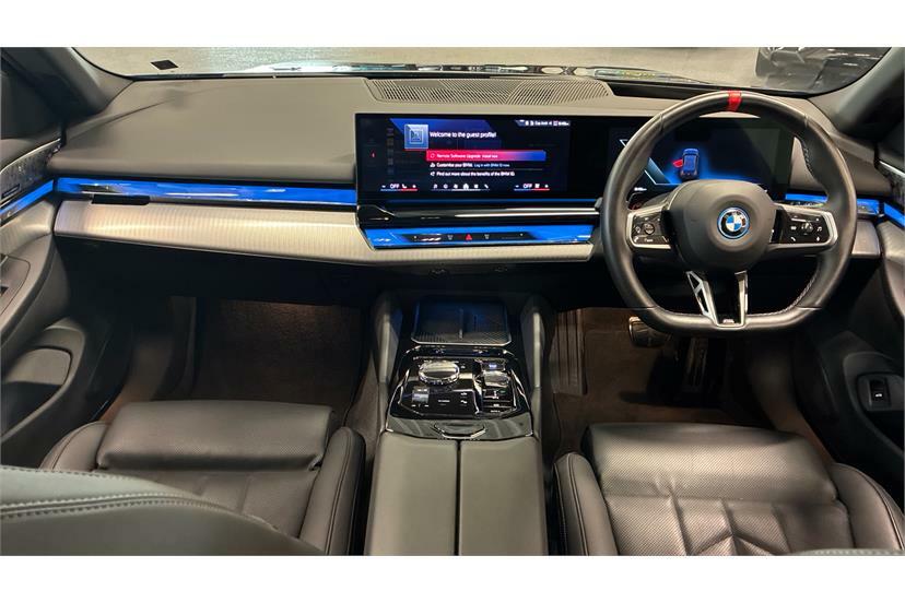 BMW i5 442Kw M60 Xdrive 84Kwh Black #4