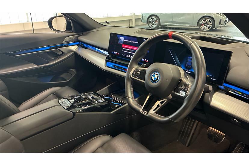 BMW i5 442Kw M60 Xdrive 84Kwh Black #6