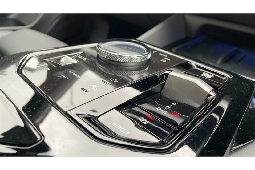 BMW 5 Series 530E M Sport Tech Plus Black #18