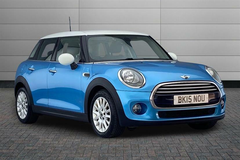 Mini Hatch 1.5 Cooper Blue