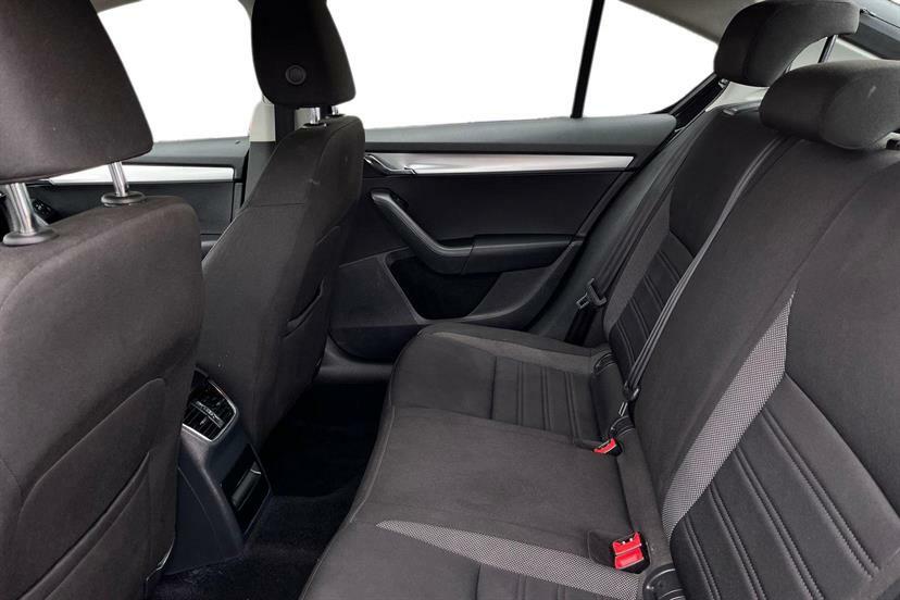 Skoda Octavia Hatchback Silver #8