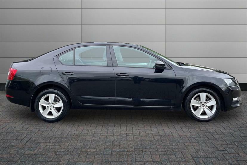 Skoda Octavia 1.4 Tsi Se Dsg Black #3