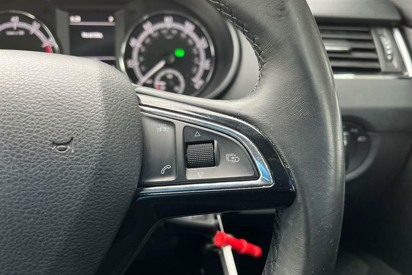 Skoda Octavia Hatchback Silver #16