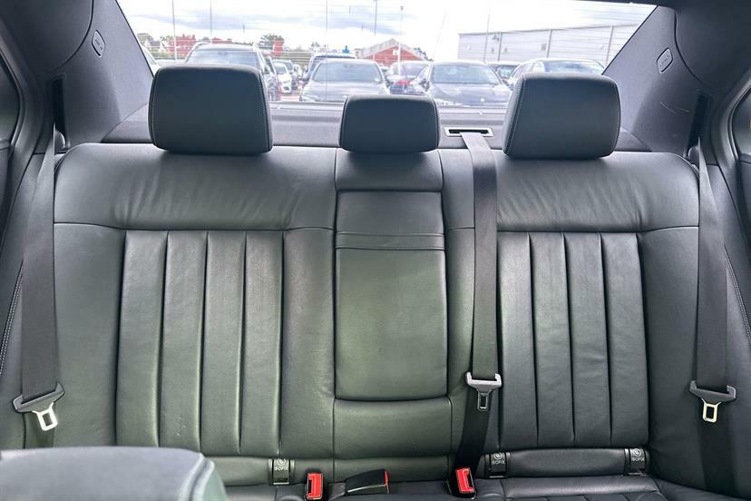 Mercedes-Benz E Class E250 Cgi Blueefficiency Sport Black #37