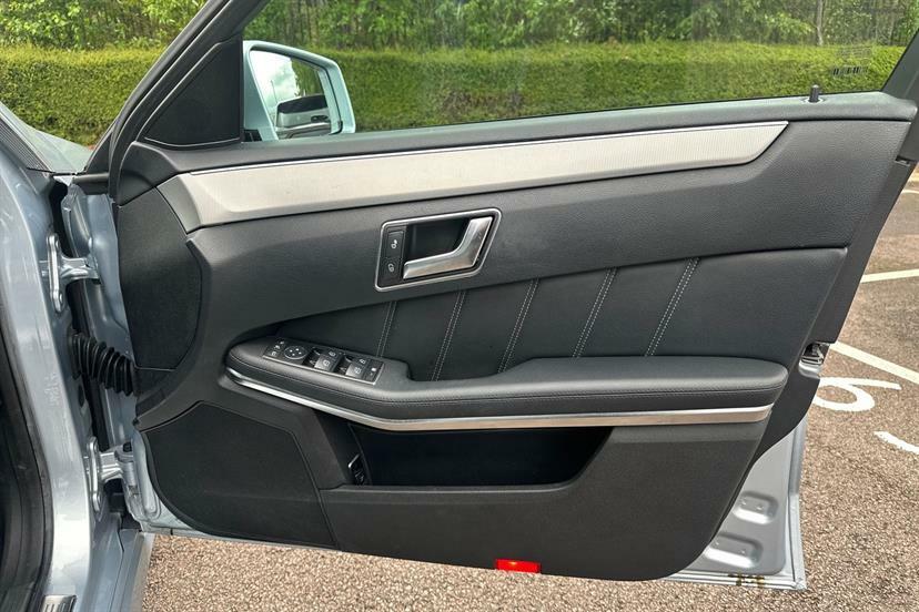 Mercedes-Benz E Class E250 Cgi Blueefficiency Sport Black #29