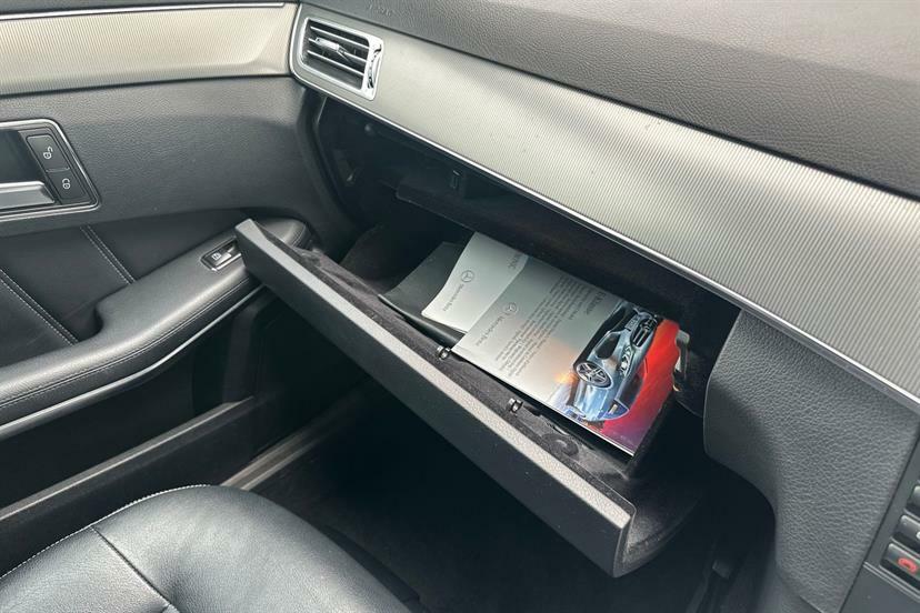 Mercedes-Benz E Class E250 Cgi Blueefficiency Sport Black #39