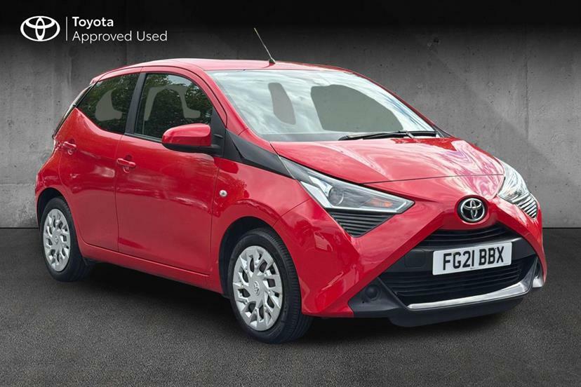 Toyota Aygo 1.0 Vvt-i X-play Tss Red