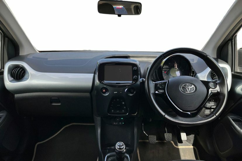 Toyota Aygo 1.0 Vvt-i X-clusiv 2 X-wave 68 DC16EZA Grey #6