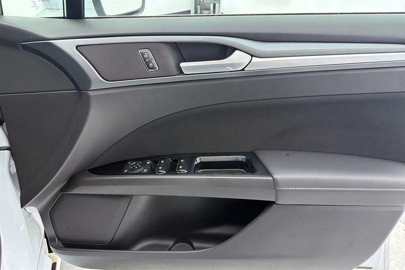 Ford Mondeo Titanium Tdci Silver #10