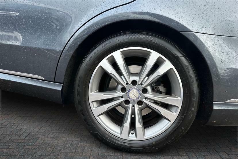 Mercedes-Benz E Class E220 Bluetec Se 7G-tronic Grey #3