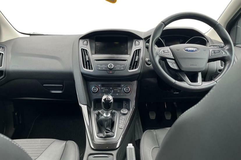Ford Focus 1.0 Ecoboost 125 Titanium X Black #6