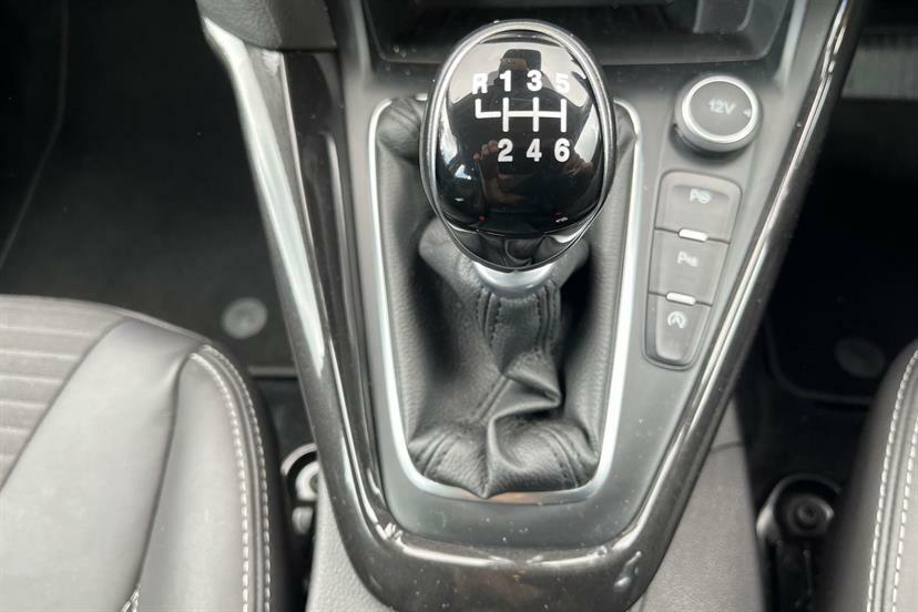 Ford Focus 1.6 Zetec S Powershift Euro 6 Black #8