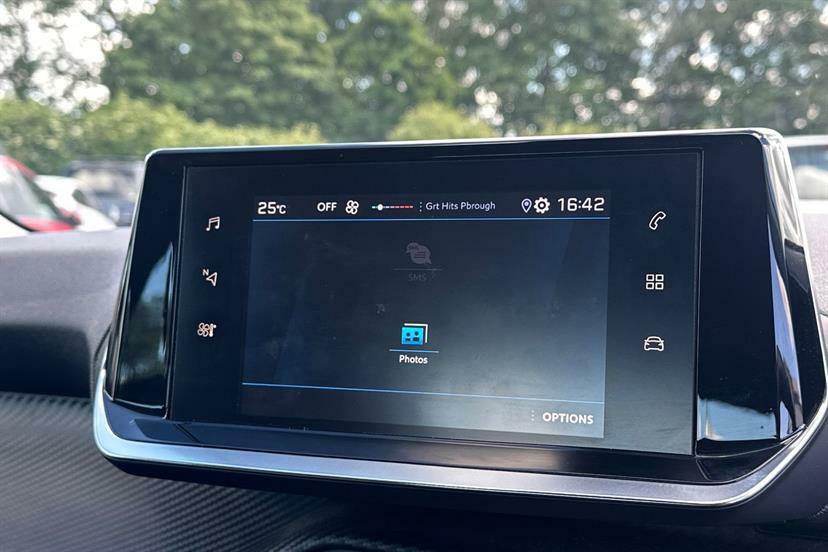 Peugeot 208 1.2 Puretech Active Hatchback #14