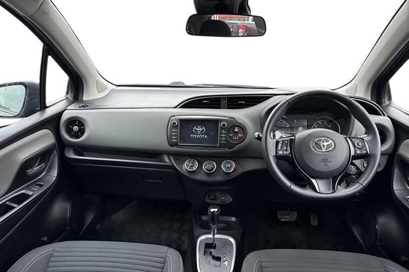Toyota Yaris 1.5 Vvt-i Icon Tech Cvt Grey #5