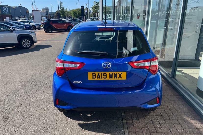 Toyota Yaris Excel Red #14