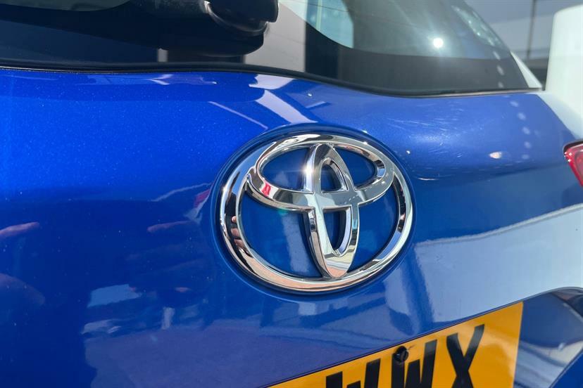 Toyota Yaris Excel Red #15
