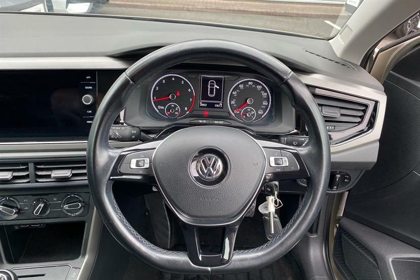 Volkswagen Polo Se Black #47