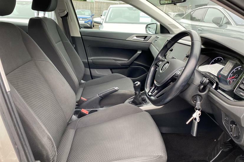 Volkswagen Polo Se Black #44