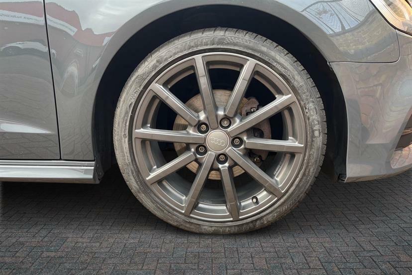 Audi A3 1.6 Tdi 116 Black Edition S Tronic Grey #5